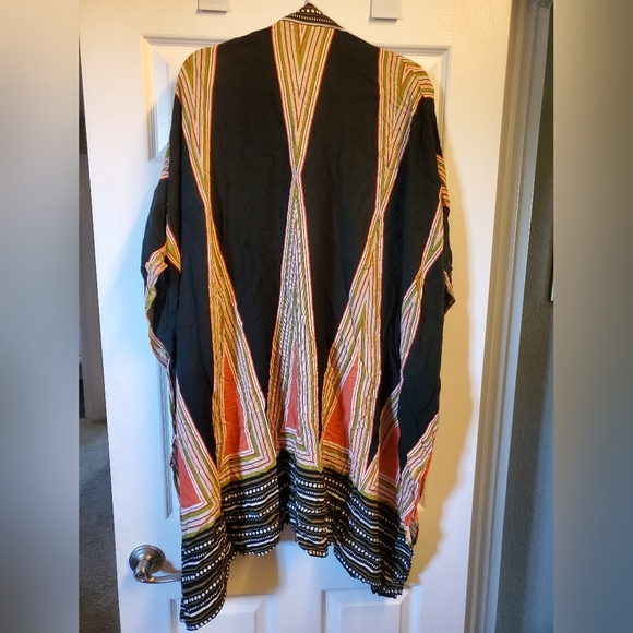 Colorful cape - Picture 2 of 3